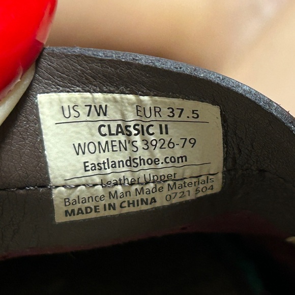 Eastland Women's Dark Brown Leather Moccasins Size 7W - Picture 14 of 16